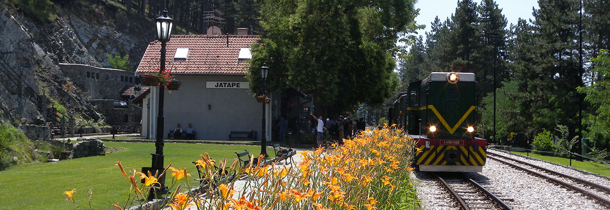 Почетак летње сезоне саобраћаја музејско-туристичког воза "Романтика" Почетак летње сезоне саобраћаја музејско-туристичког воза "Романтика"