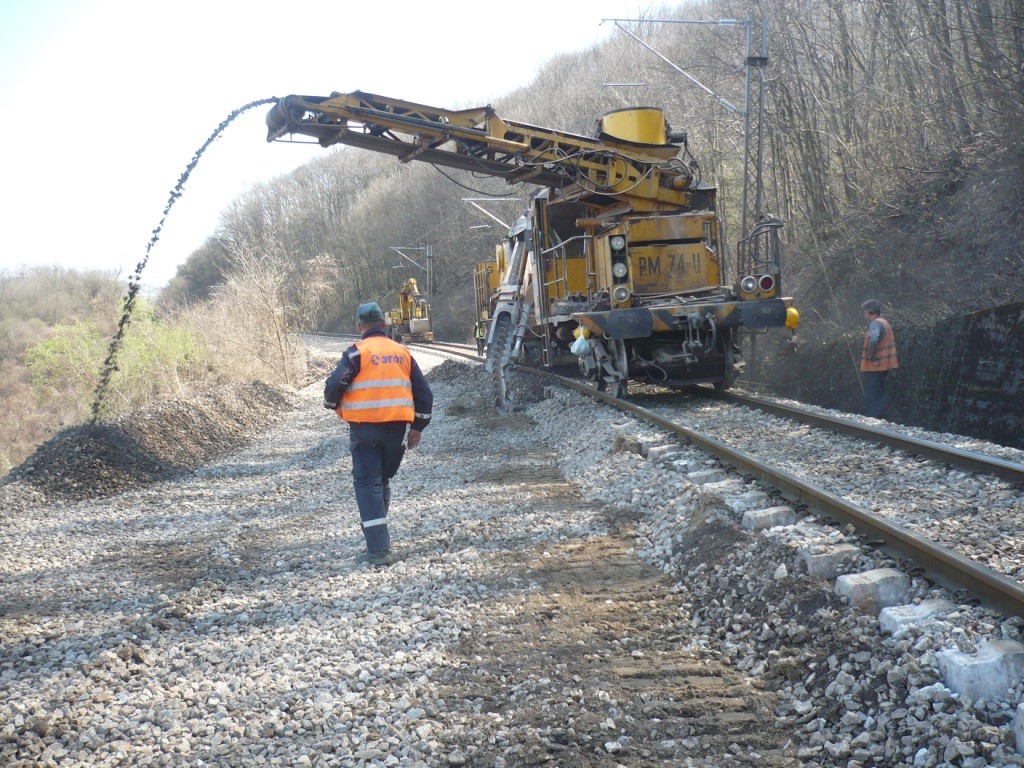 Добре временске прилике "дозволиле" интензивирање радова на барској прузи